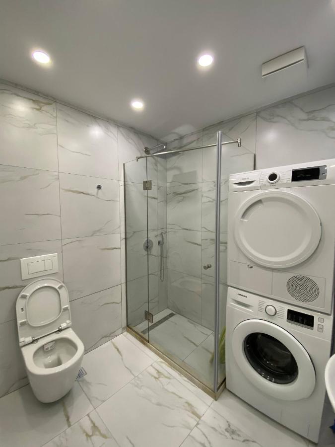 Komatas Modern Apartments In Bllok Area تيرانا المظهر الخارجي الصورة